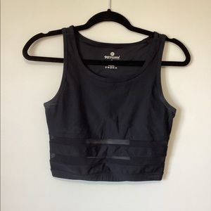 Black workout crop top